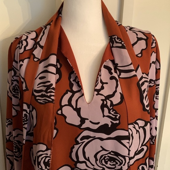 Who What Wear Floral Tie Neck Dress - Picture 8 of 10